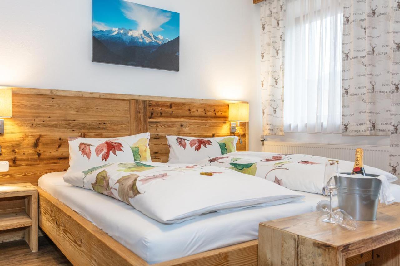 Gasthof St. Adolari Hotel Sankt Ulrich am Pillersee Bagian luar foto