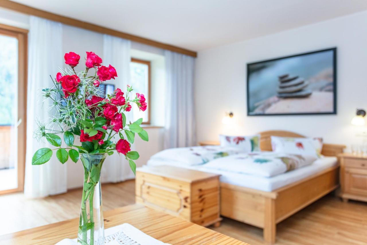 Gasthof St. Adolari Hotel Sankt Ulrich am Pillersee Bagian luar foto