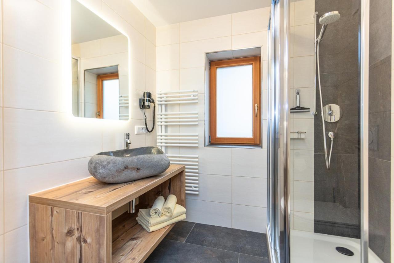 Gasthof St. Adolari Hotel Sankt Ulrich am Pillersee Bagian luar foto