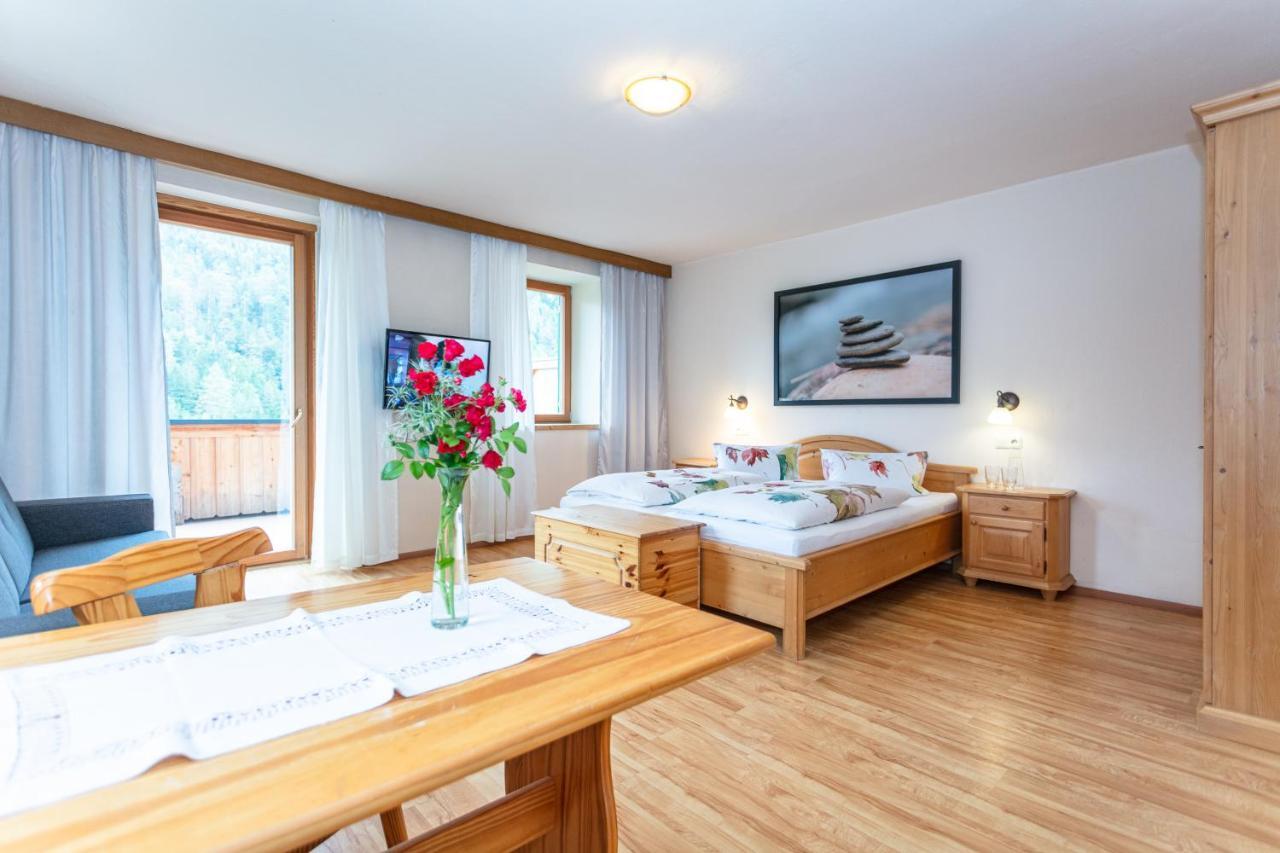 Gasthof St. Adolari Hotel Sankt Ulrich am Pillersee Bagian luar foto