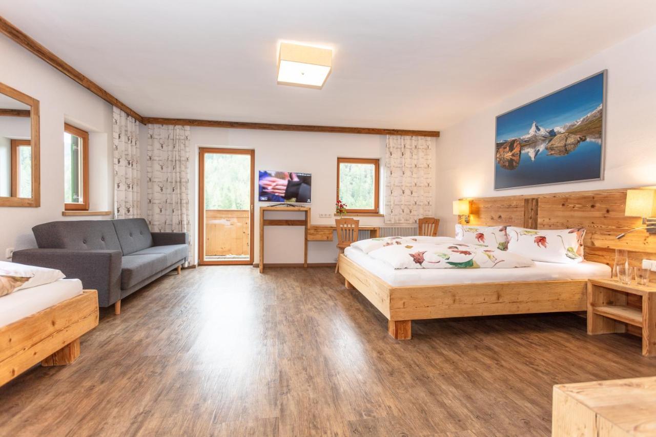 Gasthof St. Adolari Hotel Sankt Ulrich am Pillersee Bagian luar foto