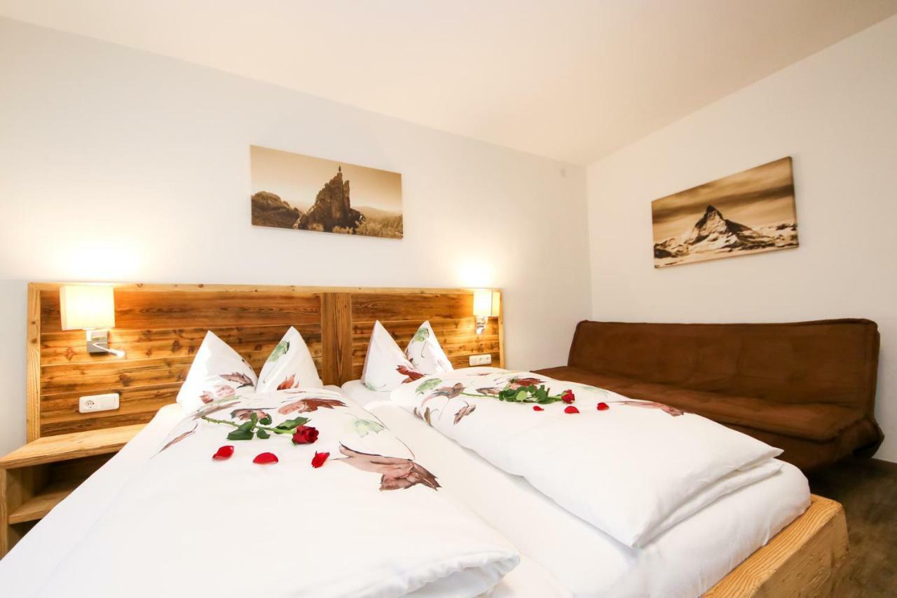Gasthof St. Adolari Hotel Sankt Ulrich am Pillersee Bagian luar foto