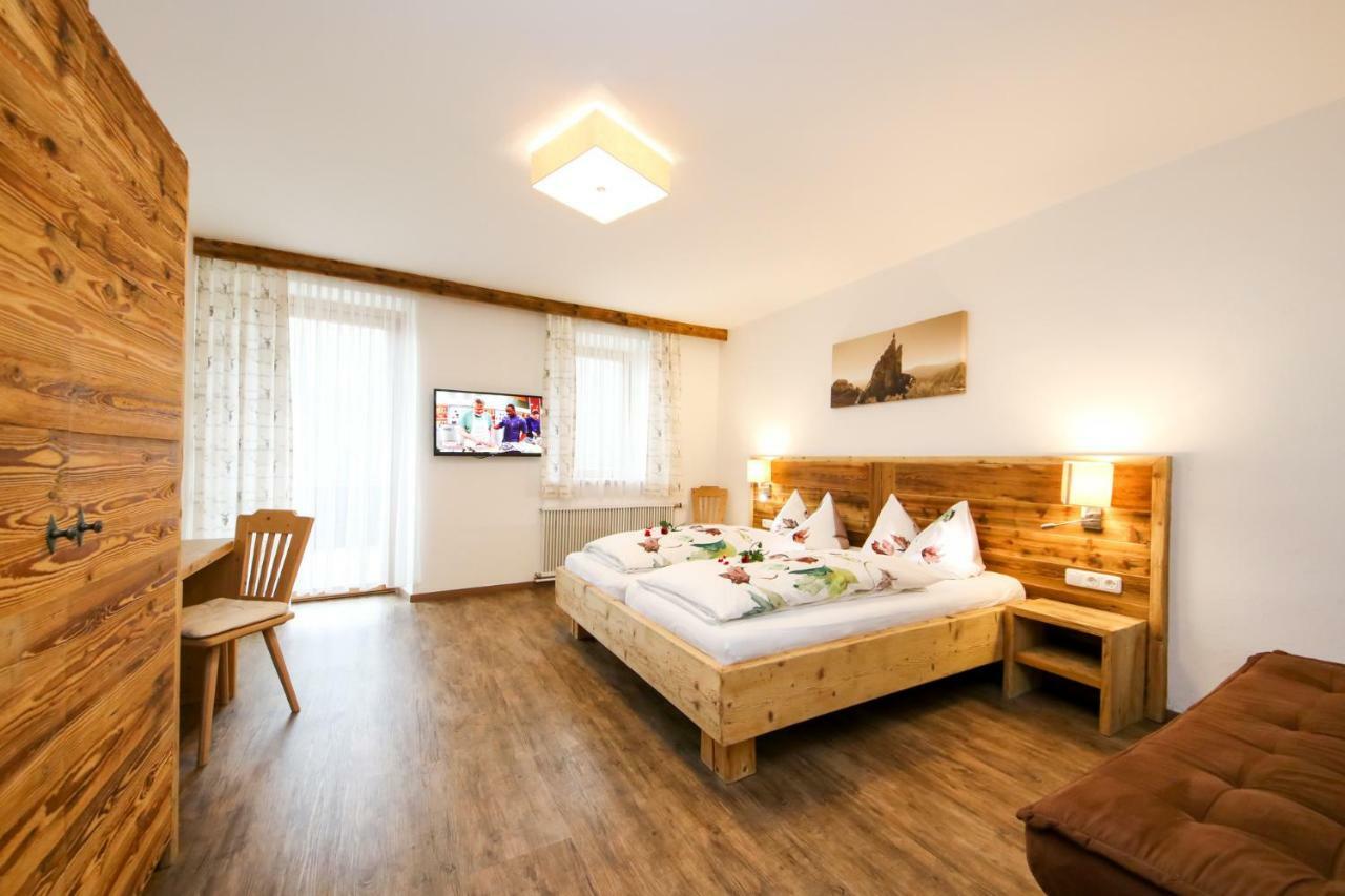 Gasthof St. Adolari Hotel Sankt Ulrich am Pillersee Bagian luar foto